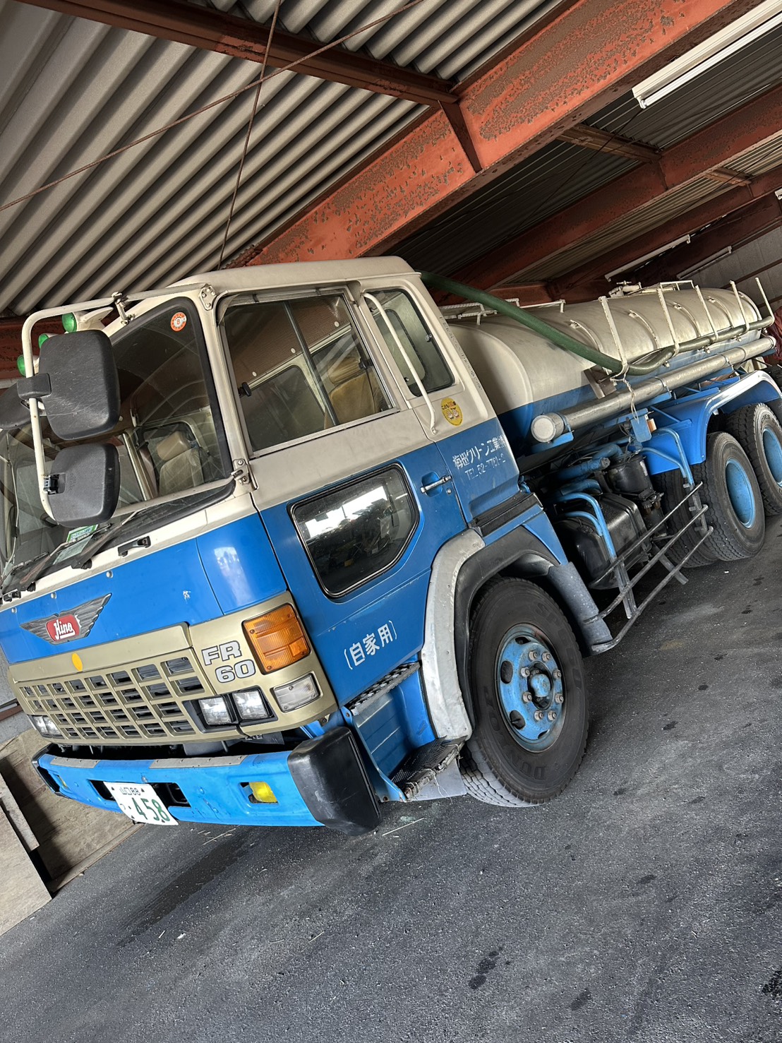 大型バキューム車