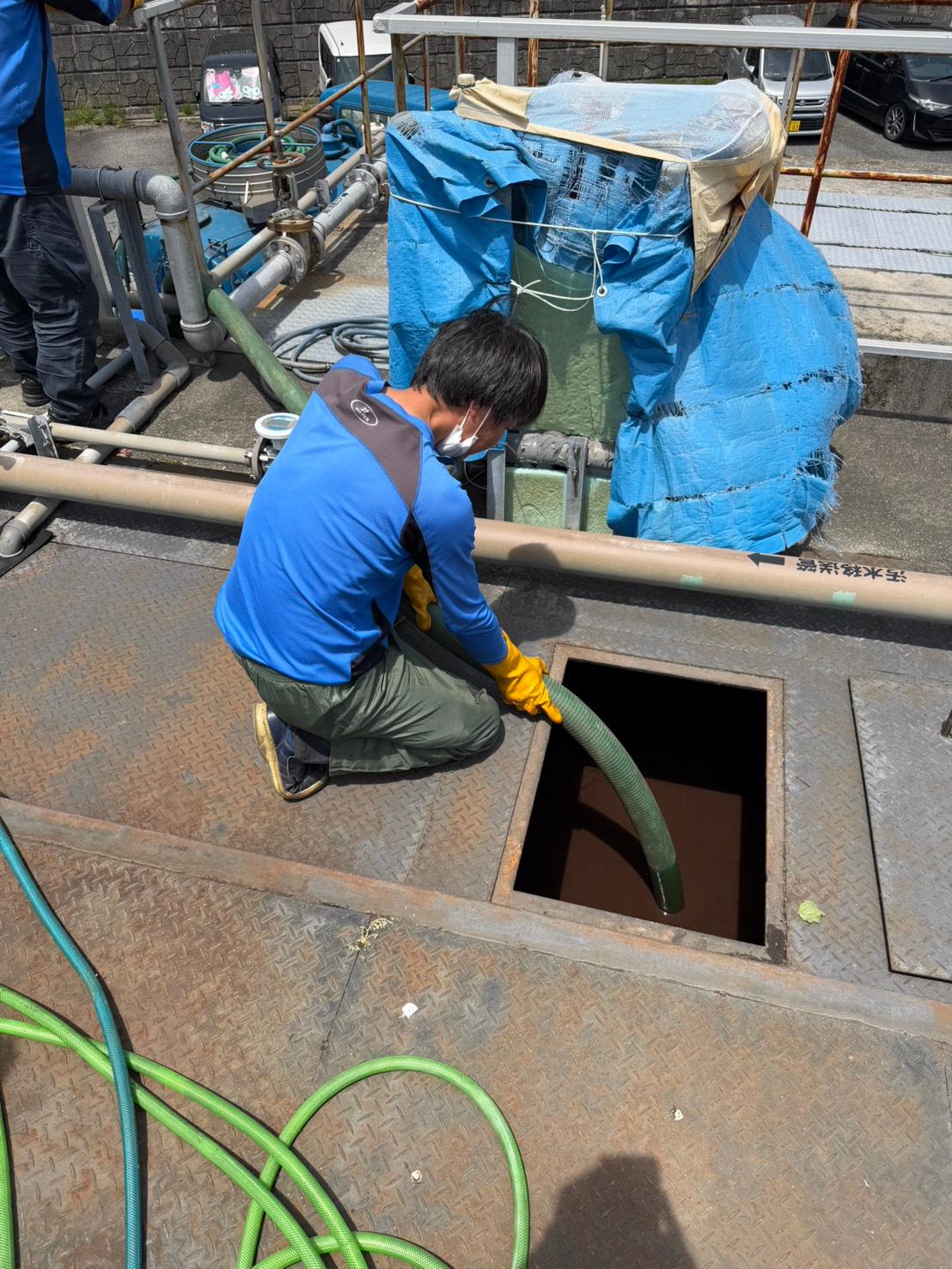 産廃汚泥引抜き作業 1