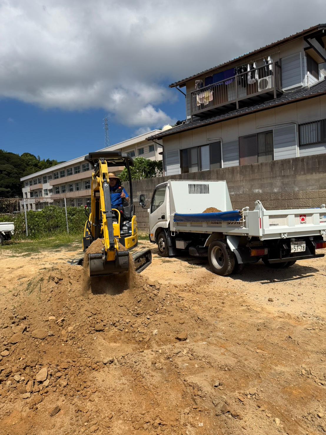 宅地用地、整地作業の様子 2